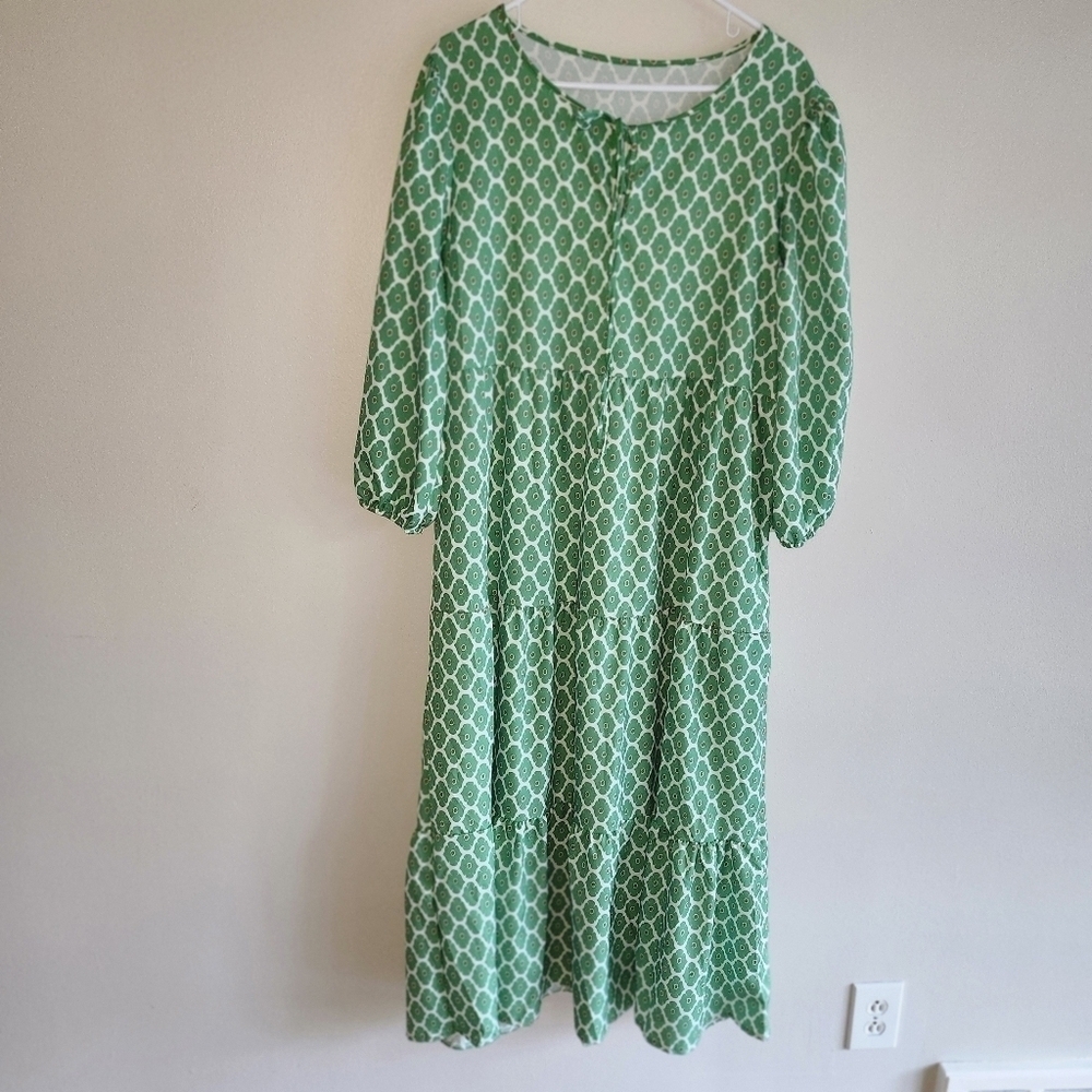 NWOT Green Patterned Maxi Boho Long Dress